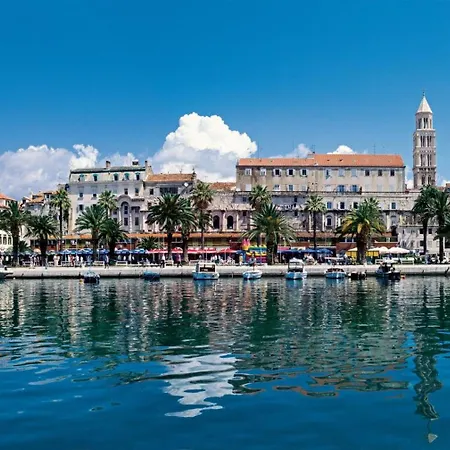 Emily Ap 公寓 *