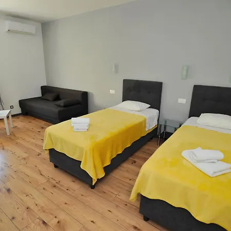 아파트 Emily Ap *