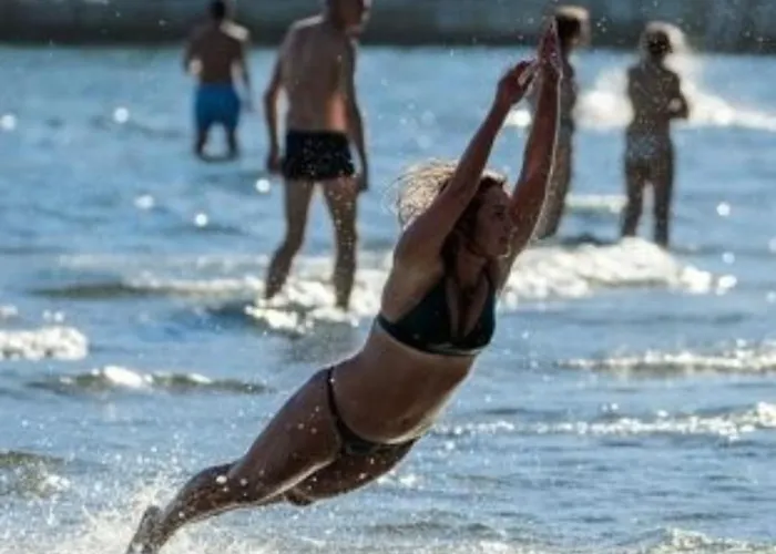 Emily Ap * ספליט