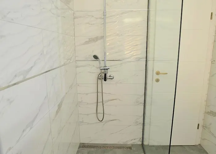 Emily Ap * ספליט